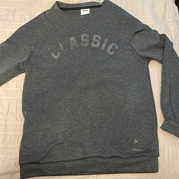 Classic Reebok Sweater - Picture 1 of 6